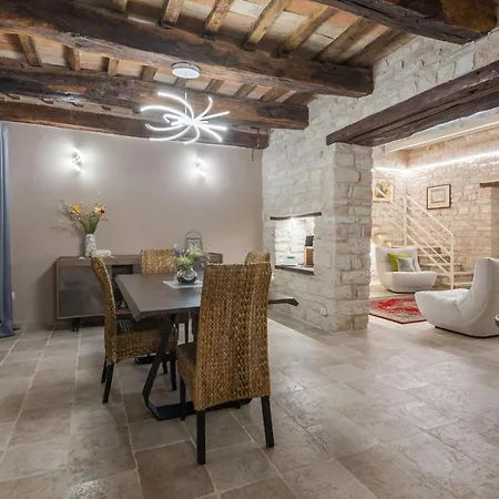 Azzurra Villa *