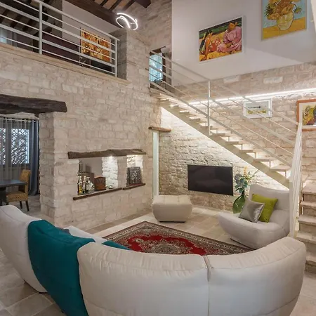 Azzurra Villa *