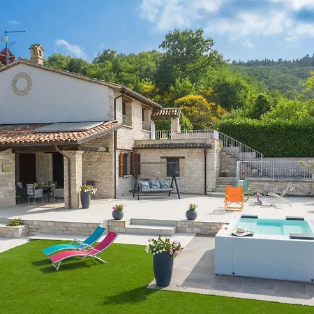 Azzurra Villa